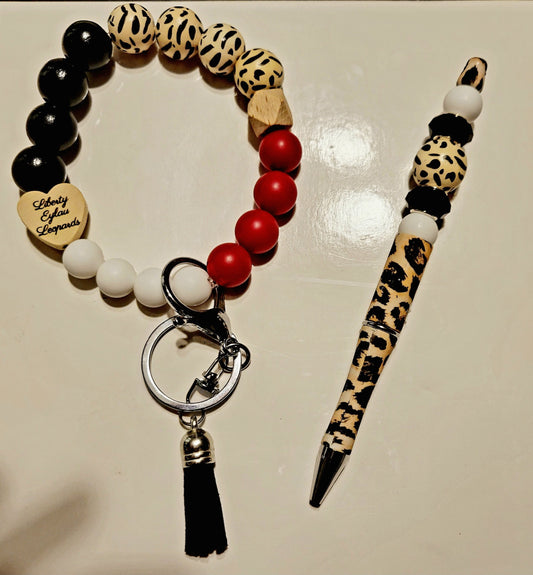 Wristlet and pen sets